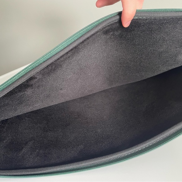 Jameson Irish Whiskey- Laptop/Tablet Case - Picture 13 of 15